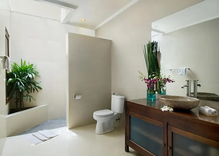 Вилла Rumah Besar 5br Private Near Seminyak *