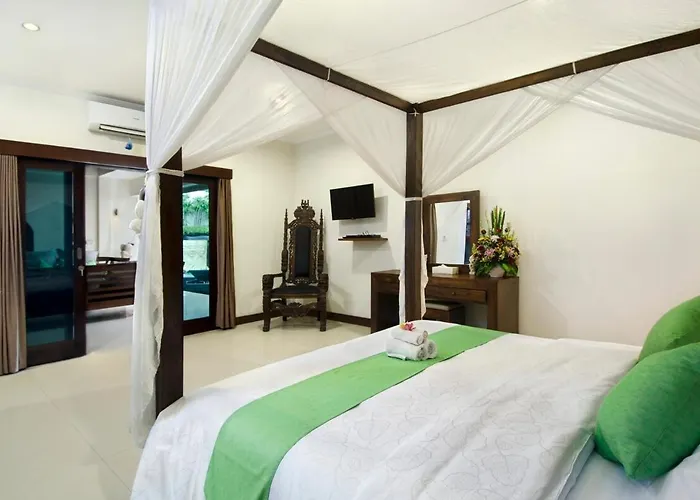 Rumah Besar 5br Private Near Seminyak *